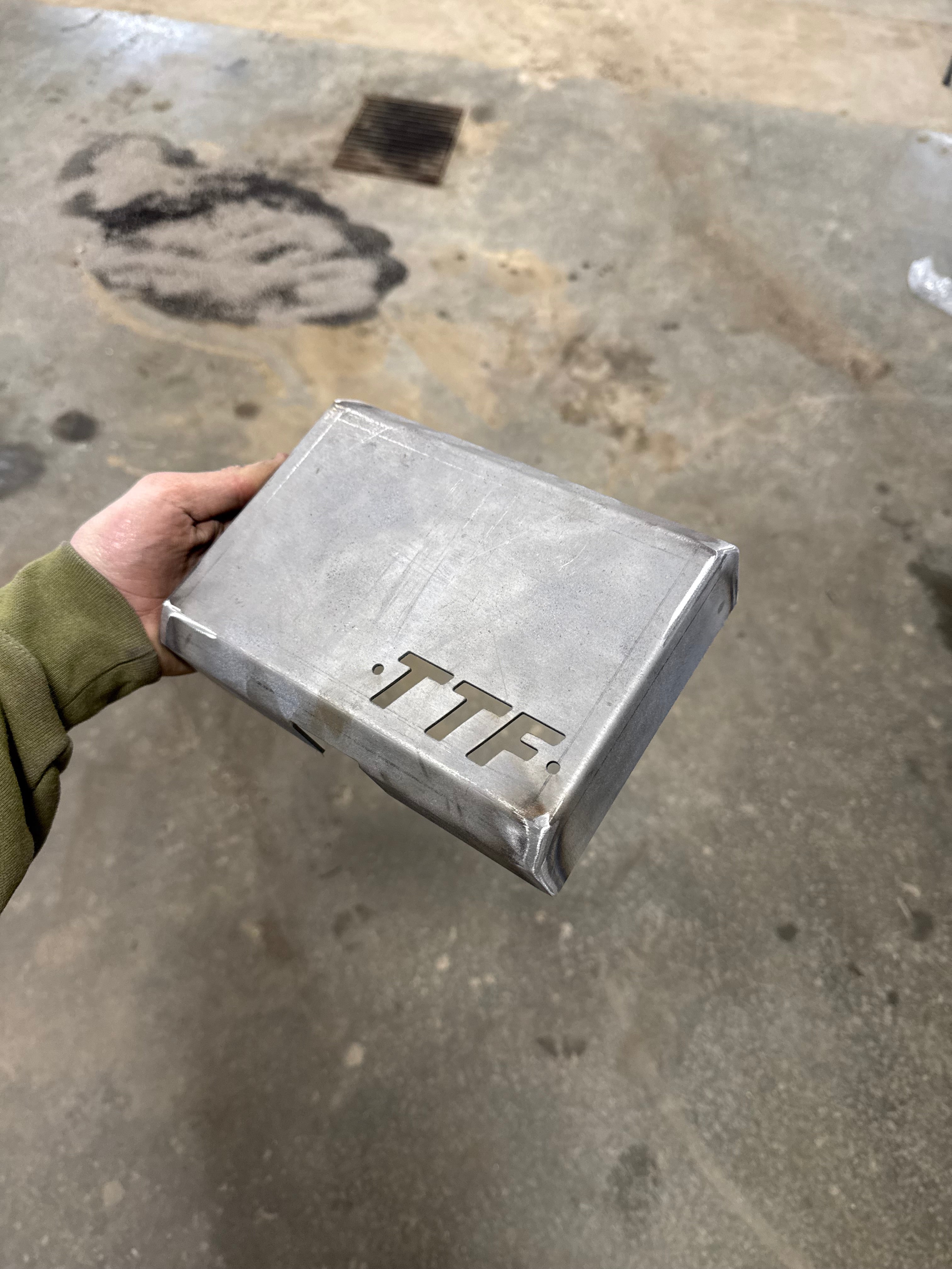 2020-2025 GM 2500-3500 Fuse Box Cover