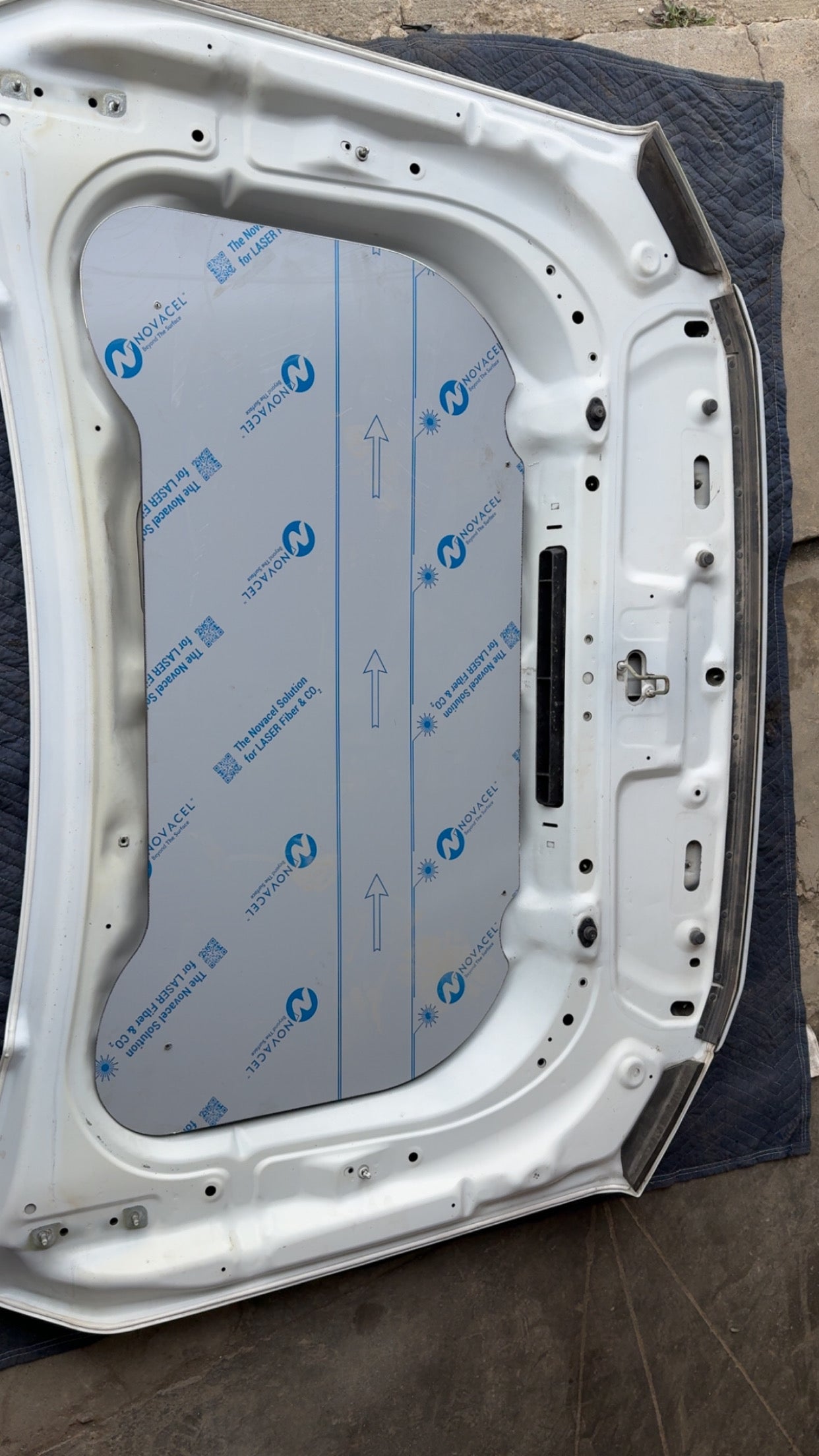 2020-2023 GM 2500-3500 Hood Mirror